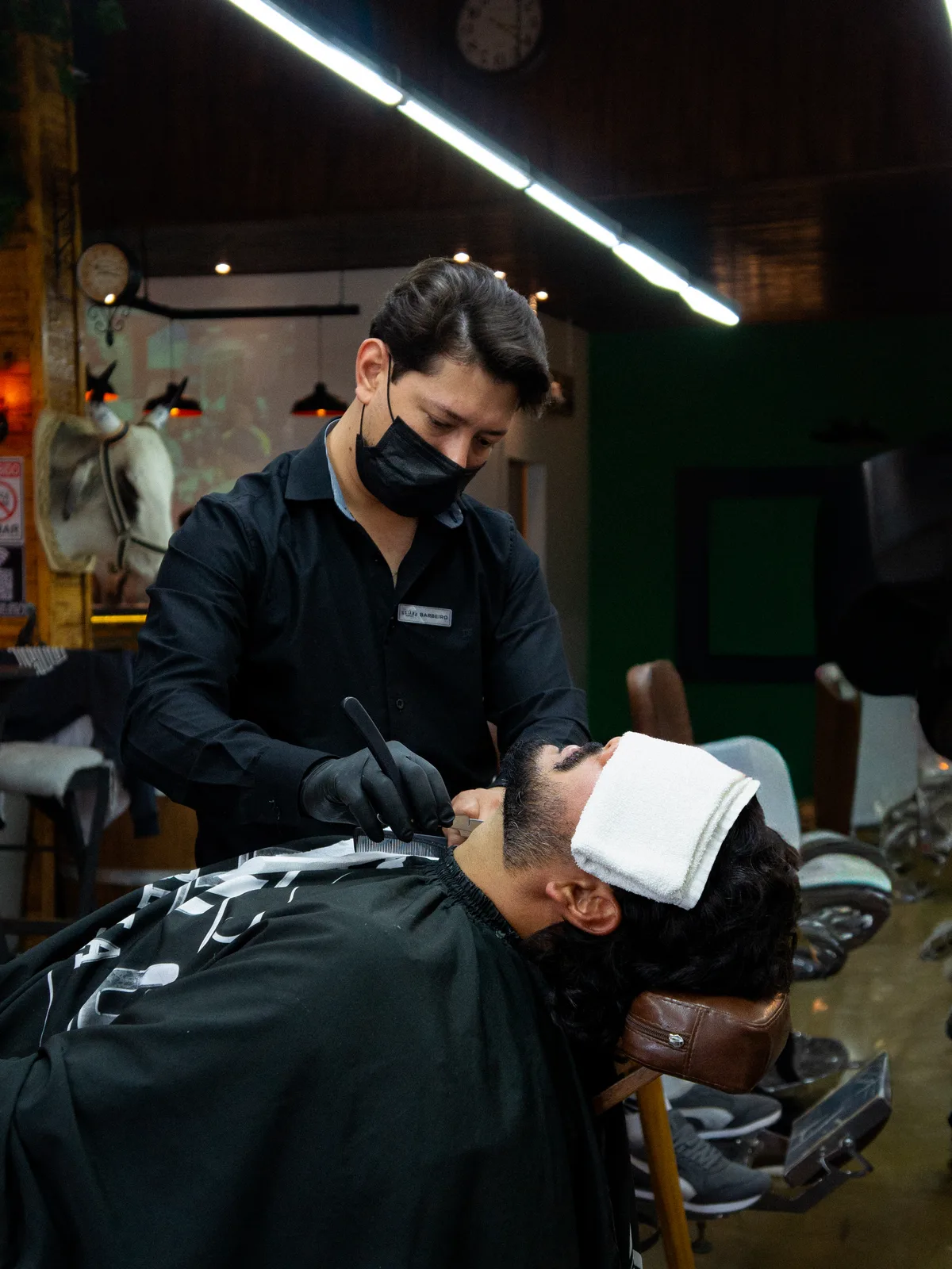 Hidratação com vapor de ozônio na Barbearia Goiano